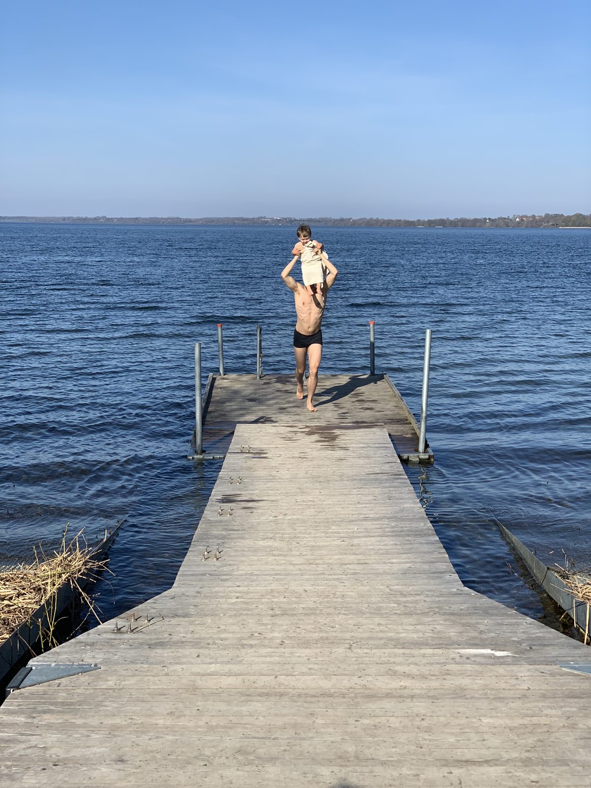 Badebro ved havet i Nordsjælland
